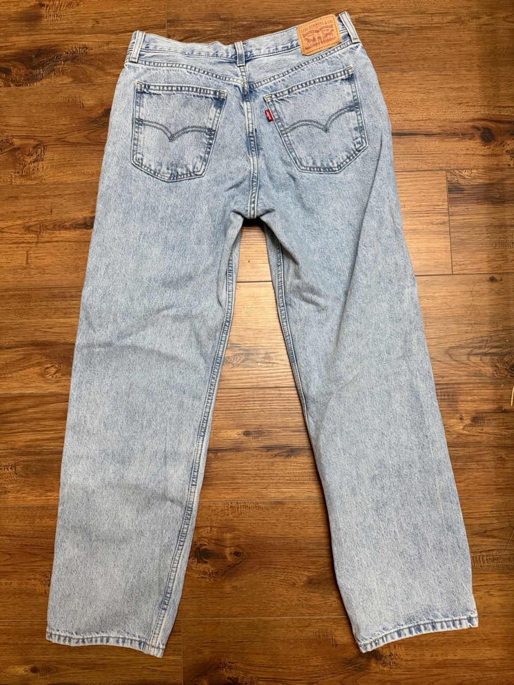 Levi's Jeans - Picture 2 of 4